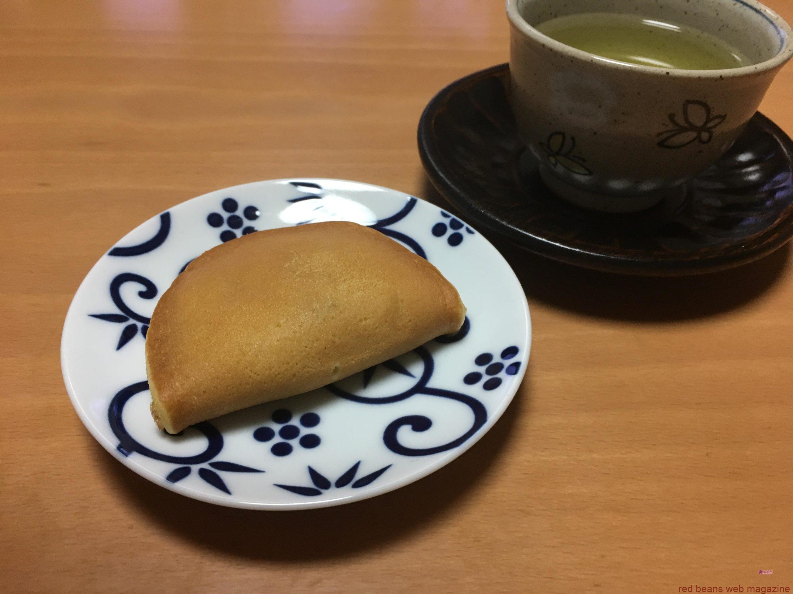鶴屋吉信が作るどら焼きの形　　つばらつばら