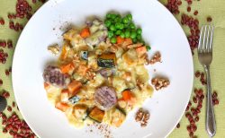 小豆のニョッキ　かぼちゃと人参のソース